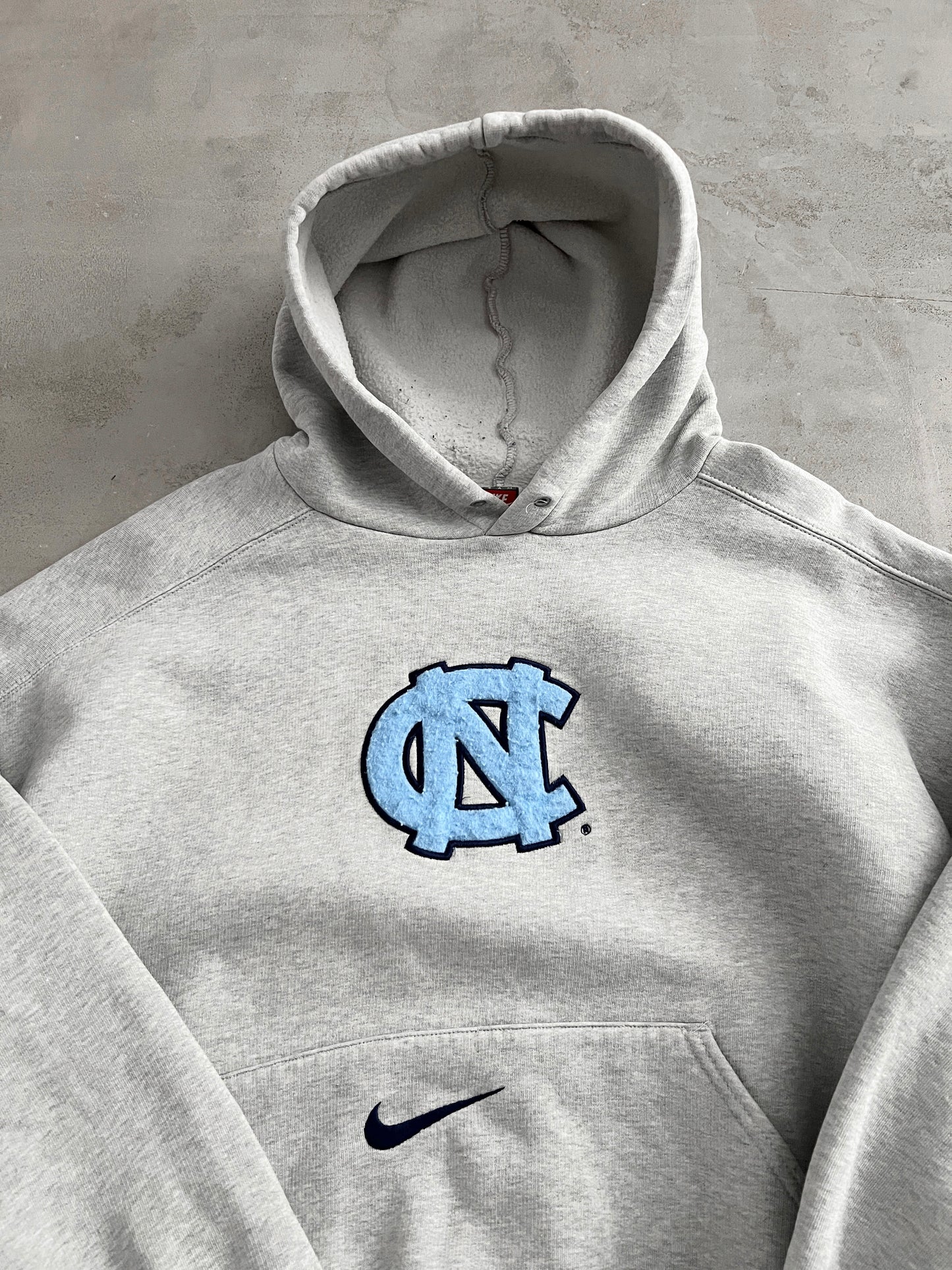 GREY NIKE UNC HOODIE - 1990S - M/S