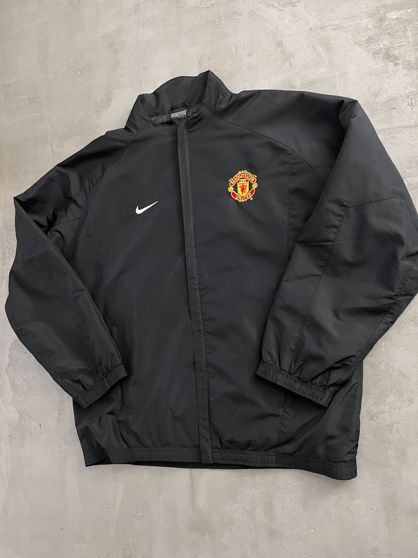 BLACK MANCHESTER UNITED NIKE JACKET - 2000S - L