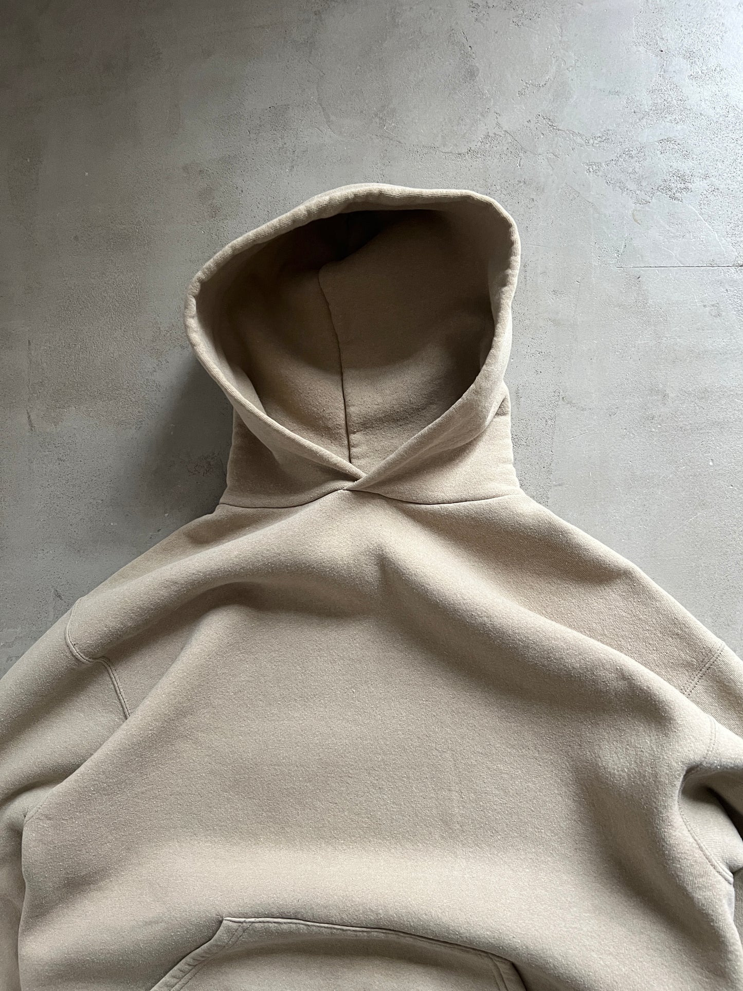 TAN RUSSELL HOODIE - 1990S - L