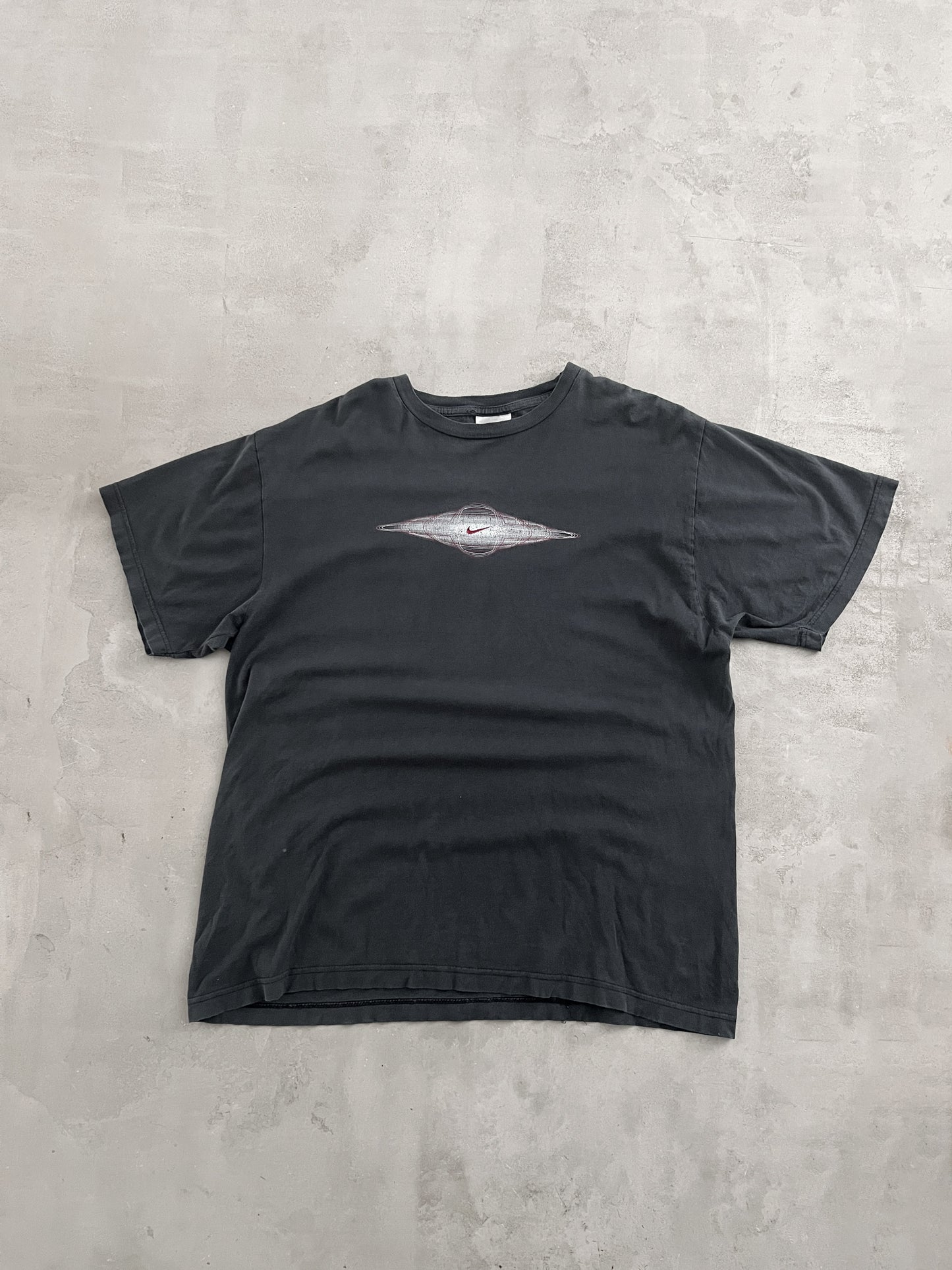 FADED BLACK NIKE TEE - 1990S - L/XL