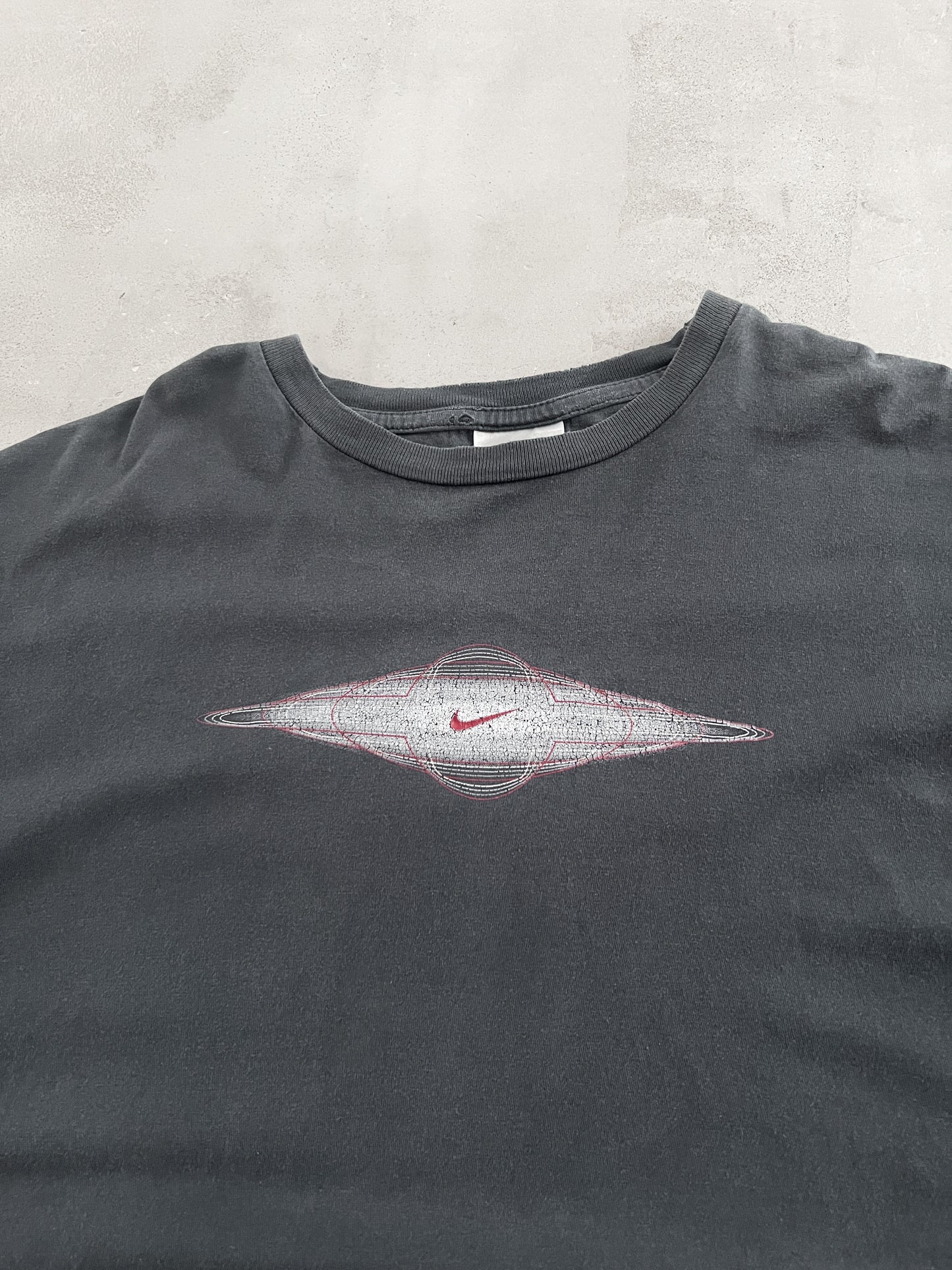 FADED BLACK NIKE TEE - 1990S - L/XL