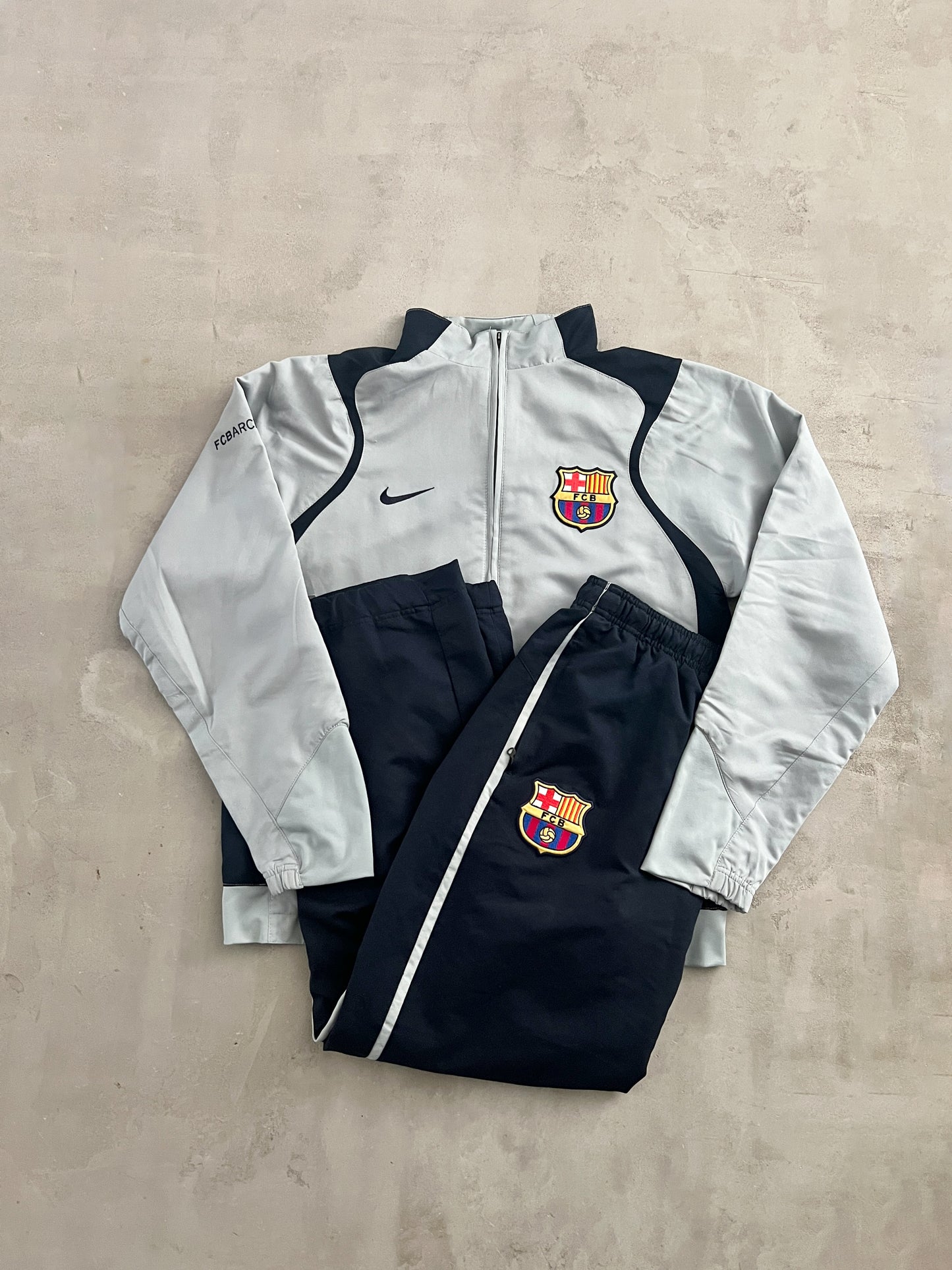 GREY FC BARCELONA NIKE TRACKSUIT - 2000S - M