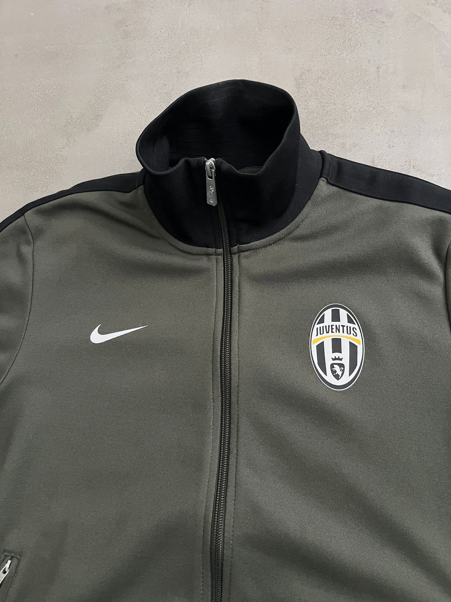 KHAKI JUVENTUS NIKE JACKET - 2000S - S/M