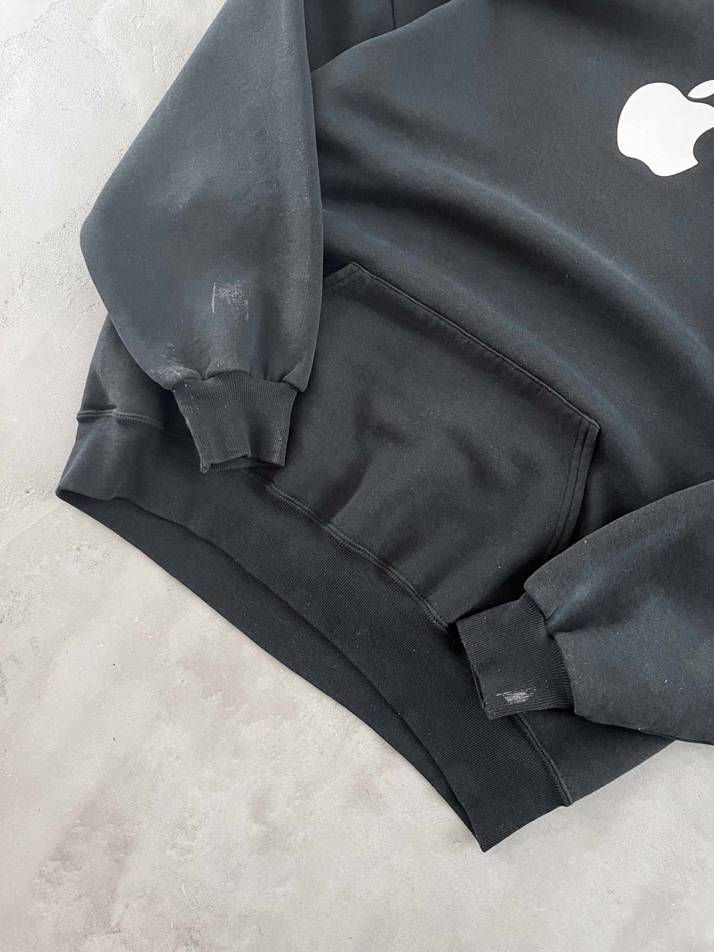 FADED BLACK APPLE HOODIE - 1990S - M/L