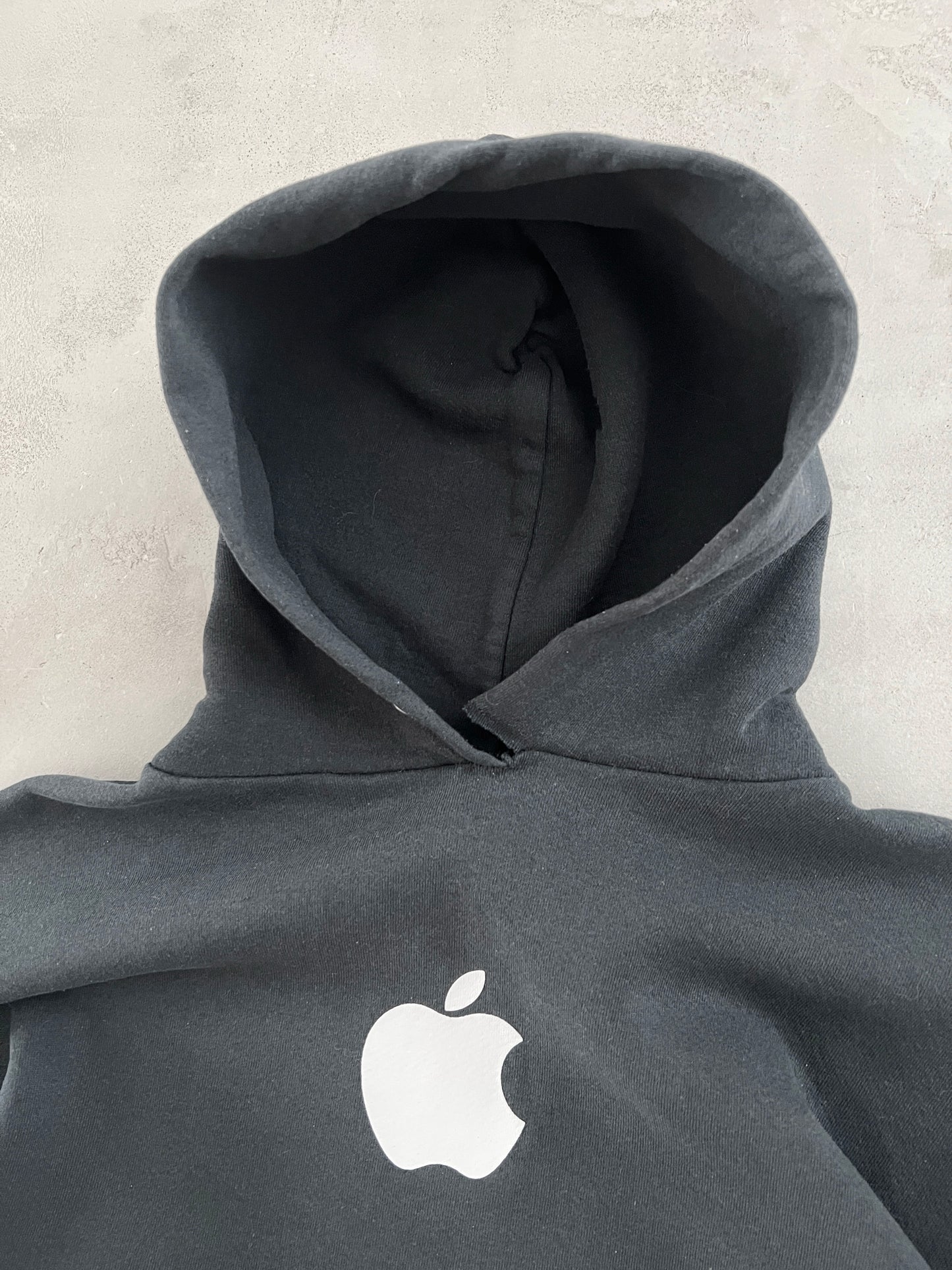 FADED BLACK APPLE HOODIE - 1990S - M/L