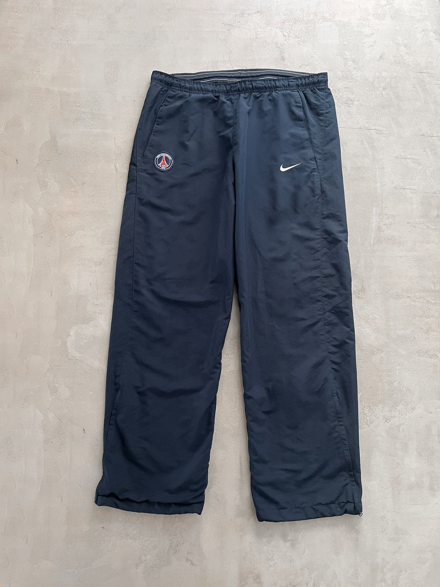 WHITE/NAVY PSG NIKE TRACKSUIT - 2000S - M