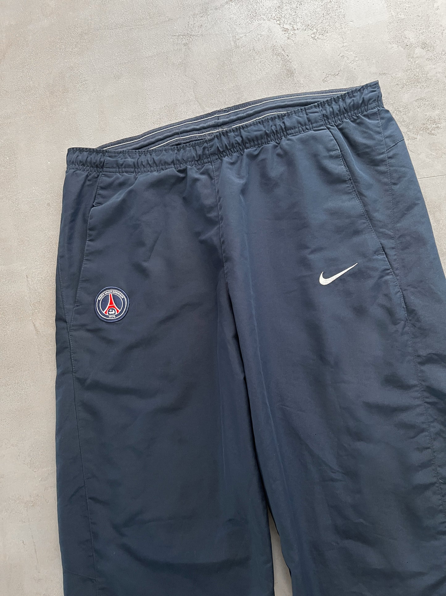 WHITE/NAVY PSG NIKE TRACKSUIT - 2000S - M