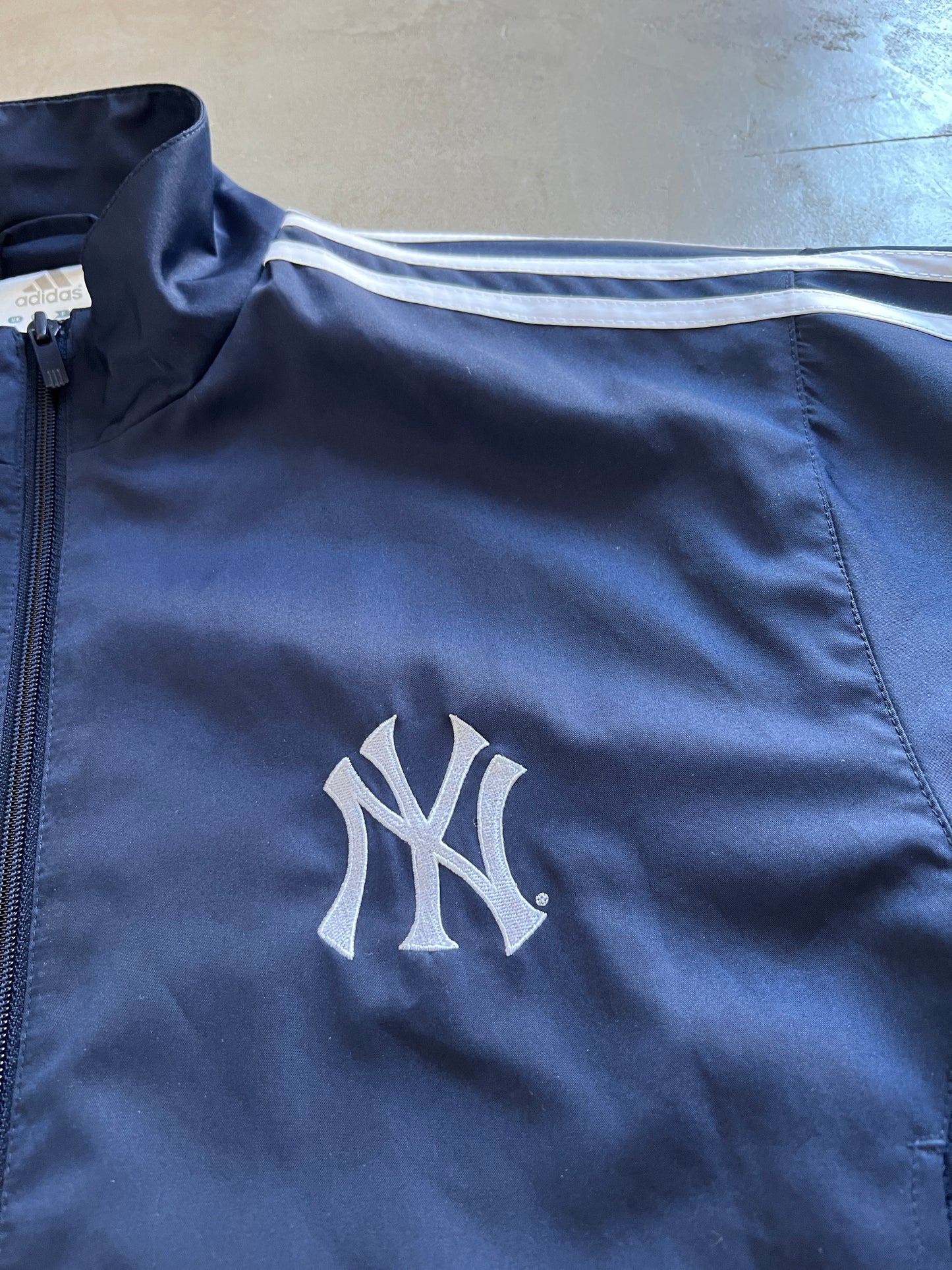 NAVY YANKEES ADIDAS TRACK JACKET - 2000S - L