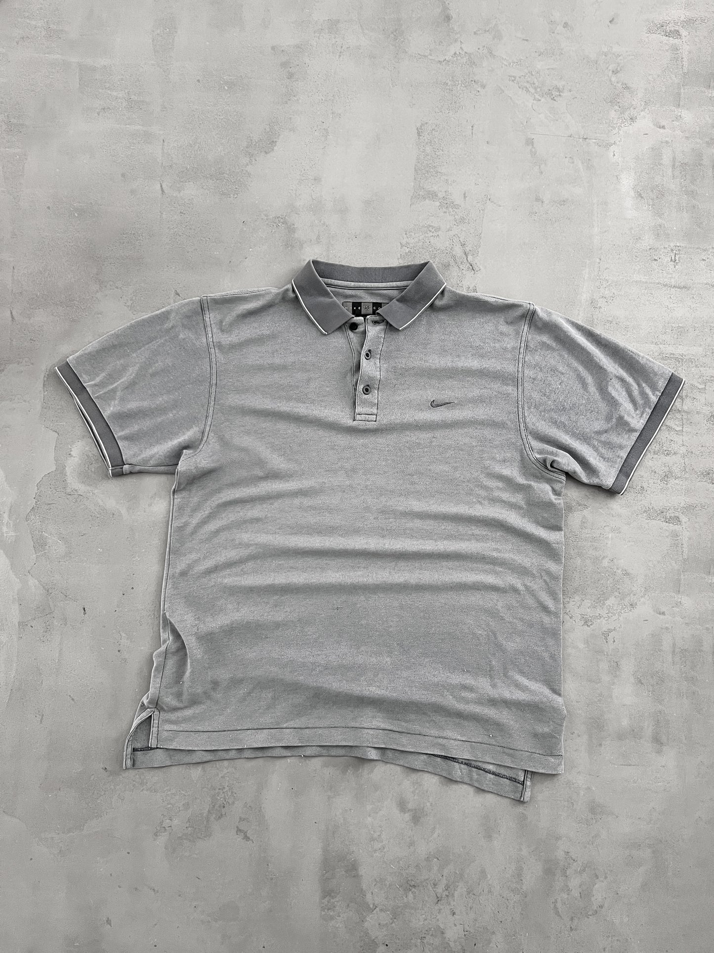 GREY NIKE GOLF POLO - 2000S - M/L