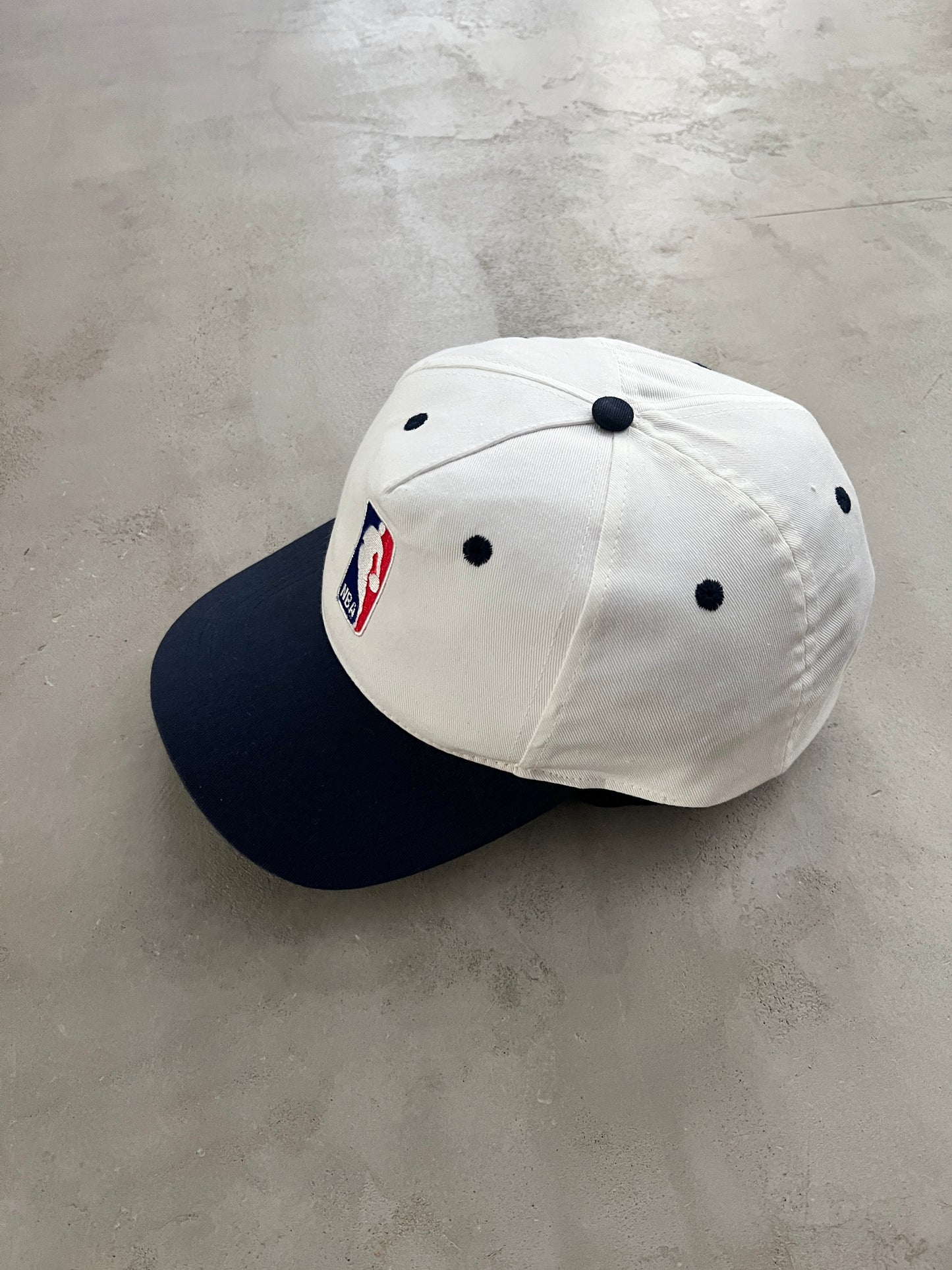 WHITE/NAVY NBA X MCDONALDS CAP - 2000S