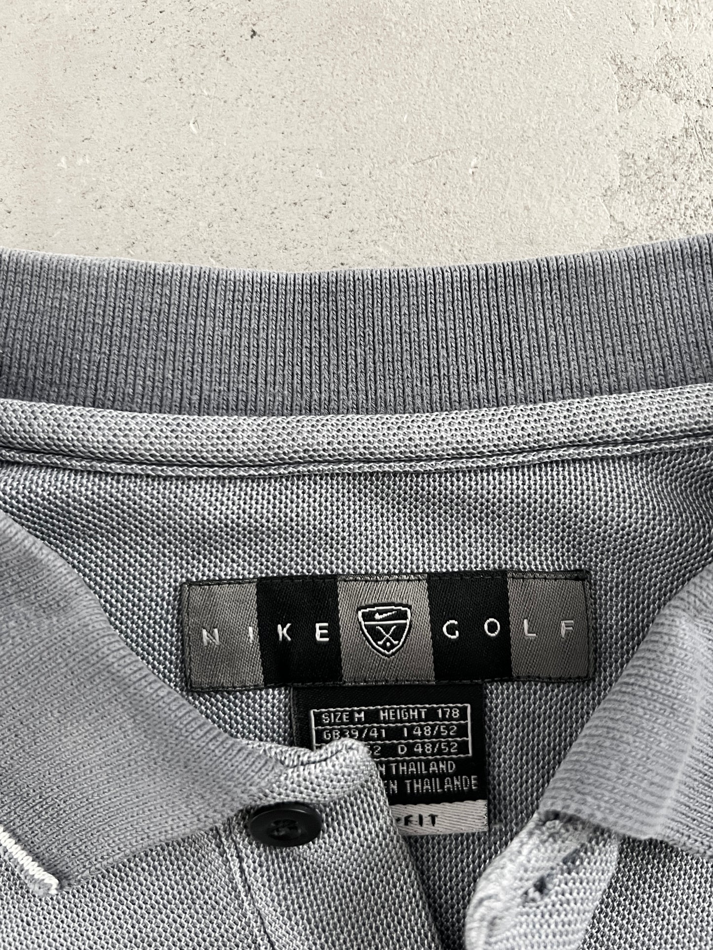 GREY NIKE GOLF POLO - 2000S - M/L
