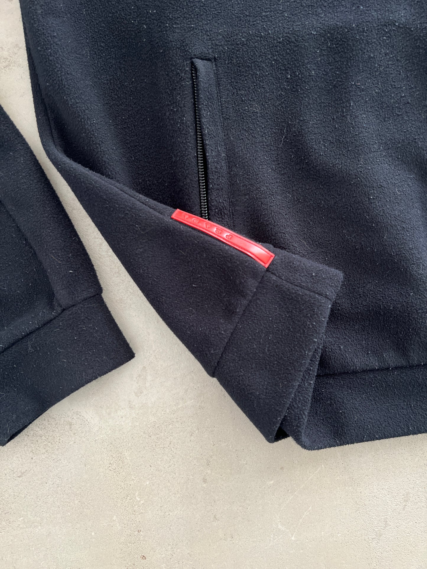 BLACK/DARK NAVY PRADA LINEA ROSSA FLEECE - 2000S - XL/L