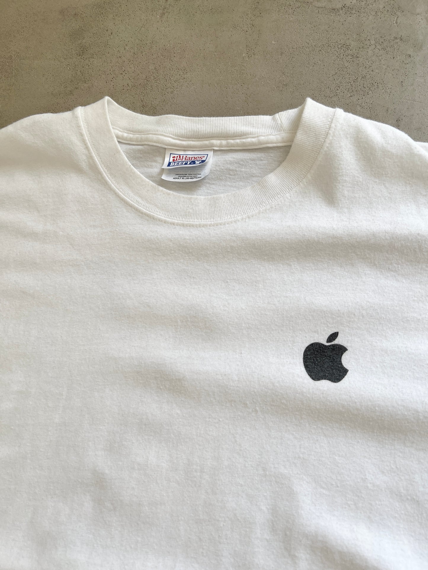 WHITE APPLE TEE - 2000S - L