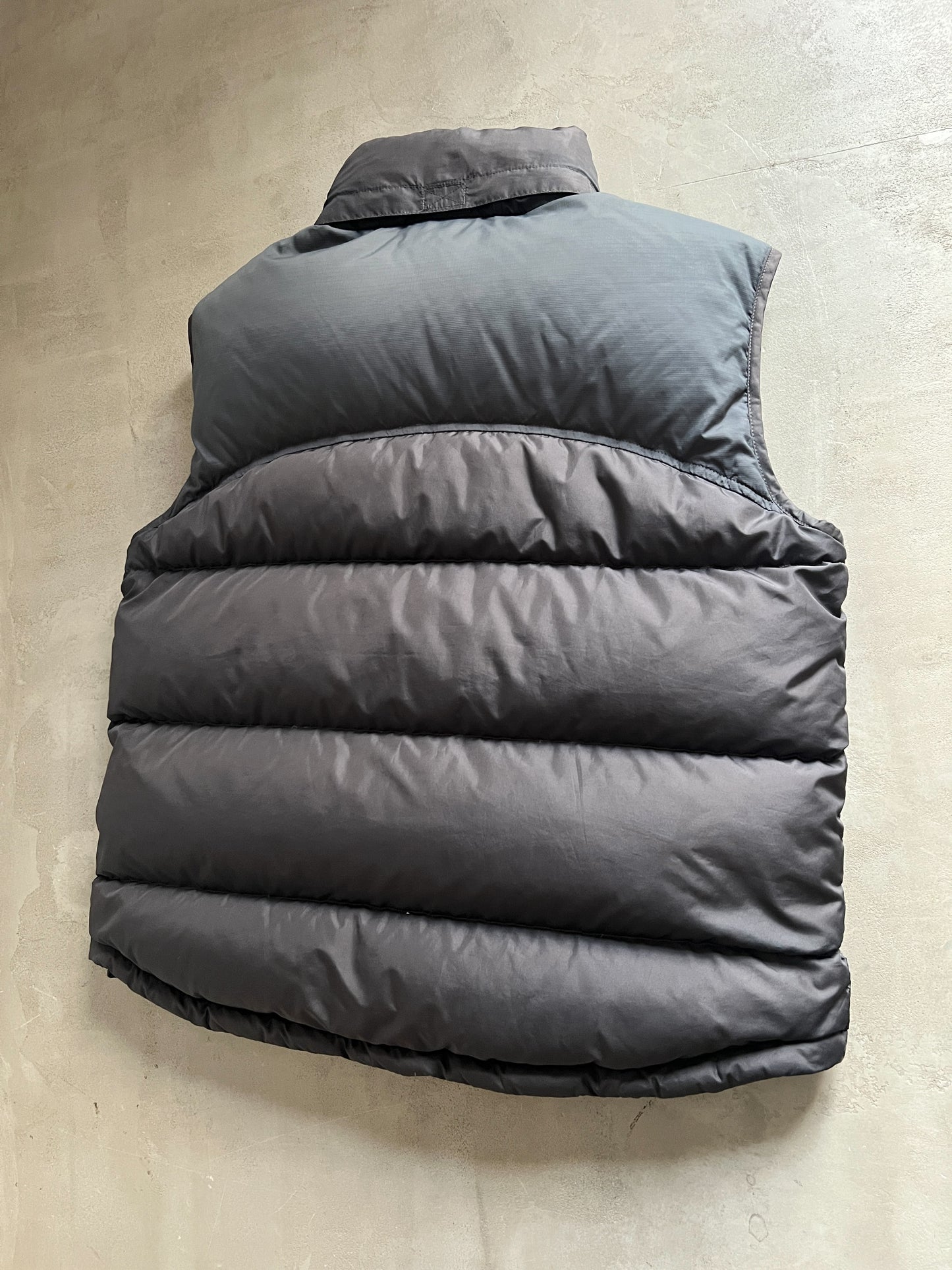 GREY/BABY BLUE NIKE PUFFER VEST - 2000S - L