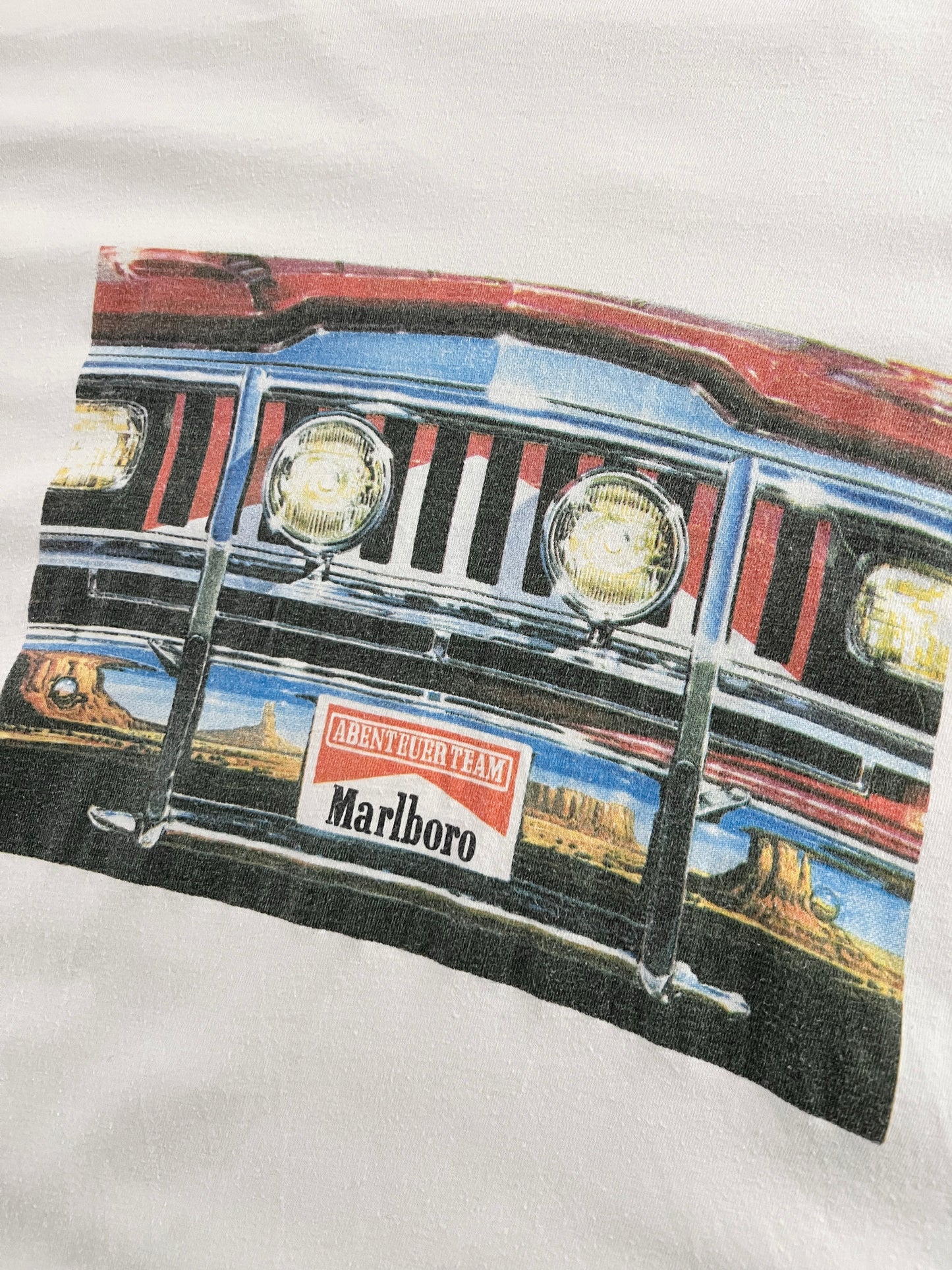 WHITE MARLBORO CAR TEE - 1990S - XL