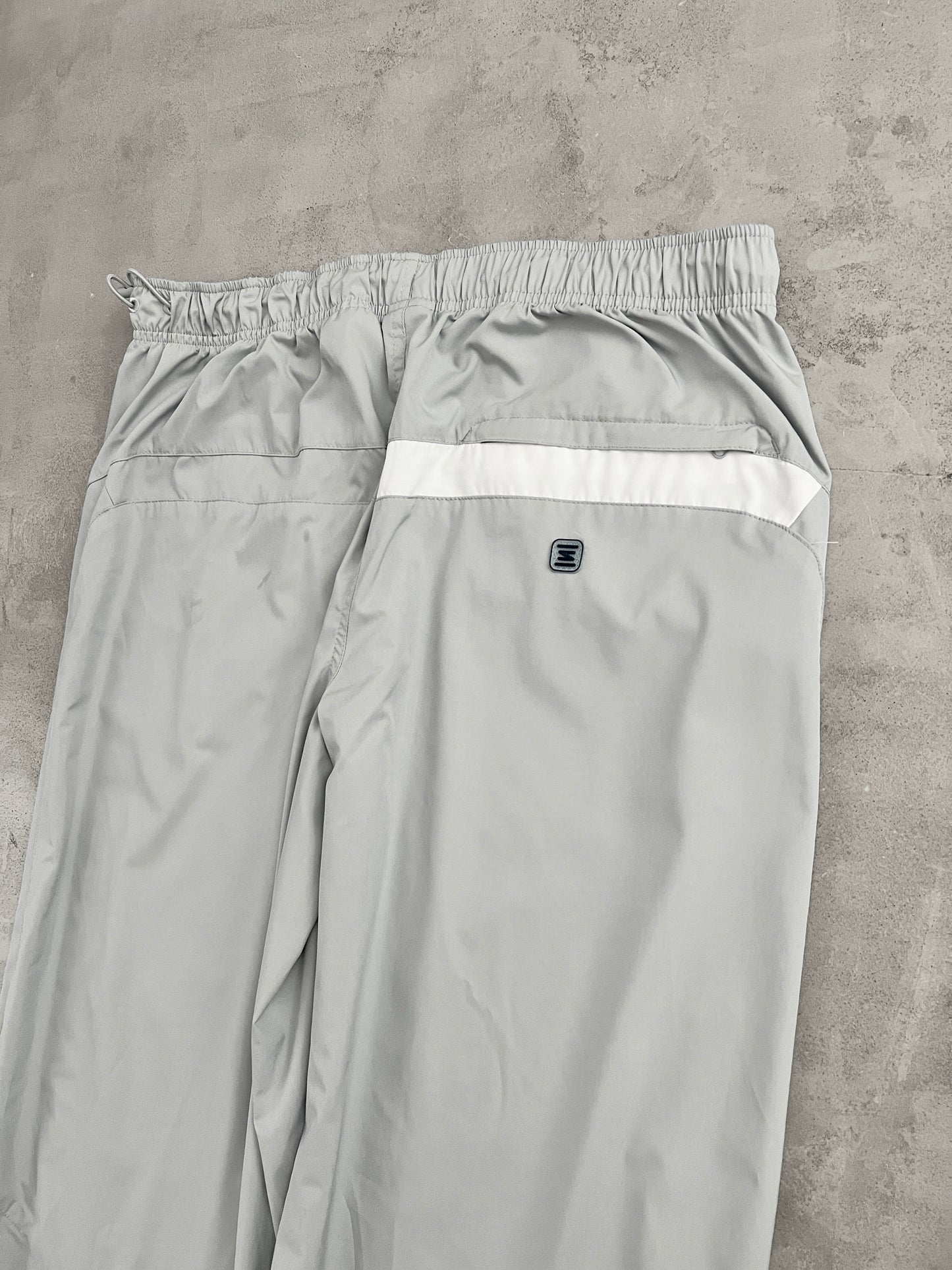 GREY/WHITE NIKE SHOX TRACK PANTS - 2000S - XL