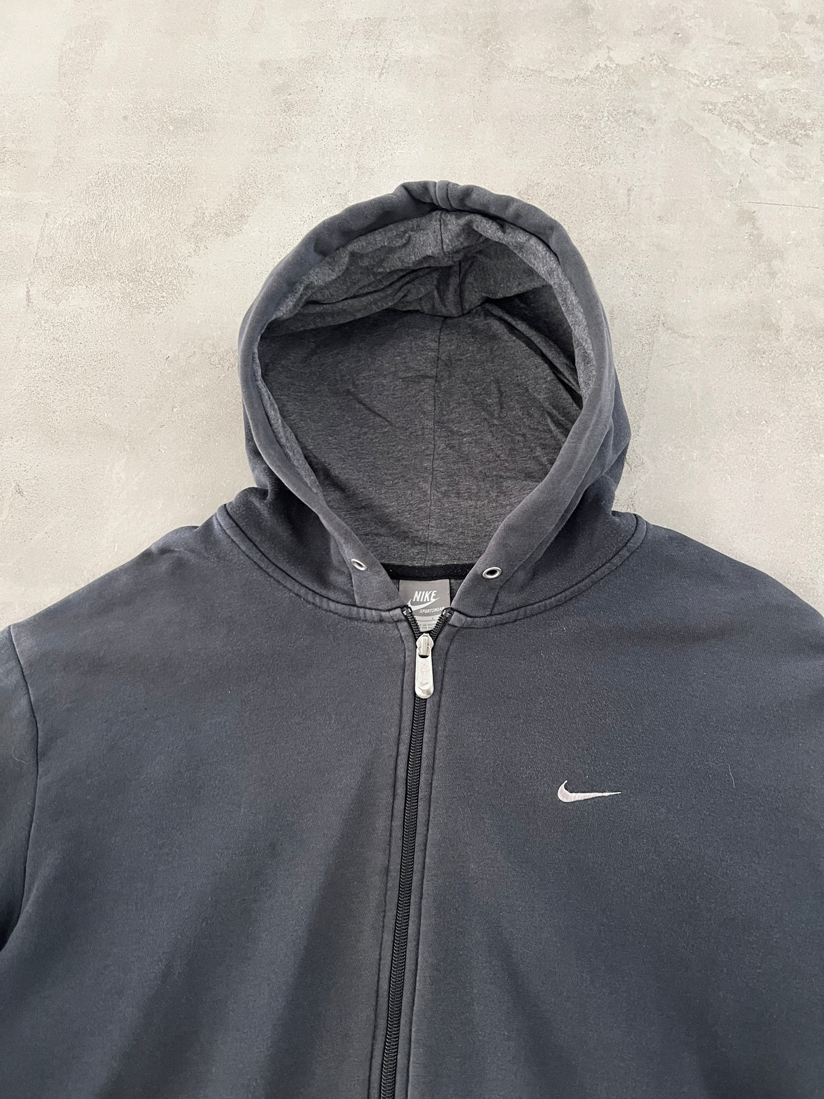 FADED BLACK NIKE ZIP HOODIE - 2000S - L