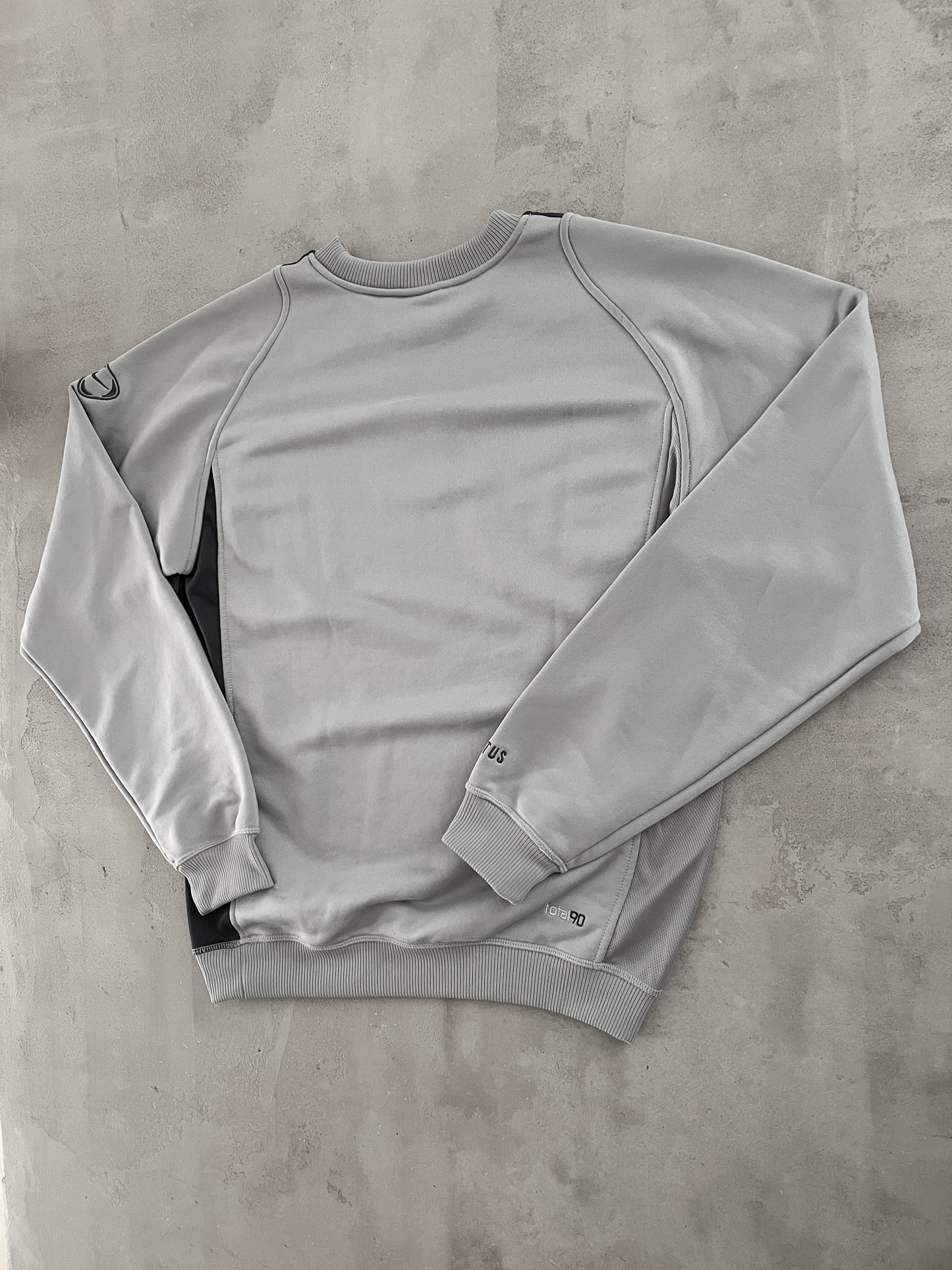 GREY JUVENTUS NIKE SWEATER - 2000S - S