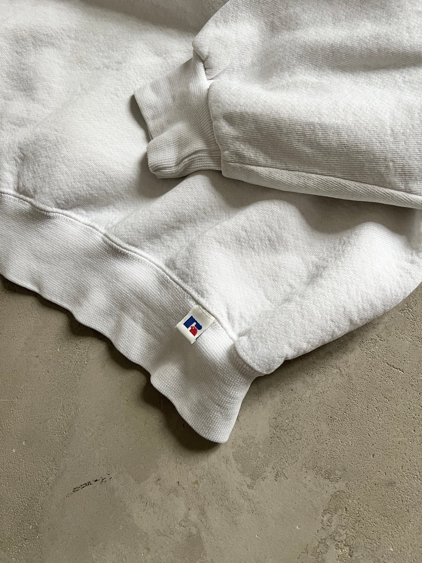 WHITE RUSSELL SWEATER - 1990S - L/M