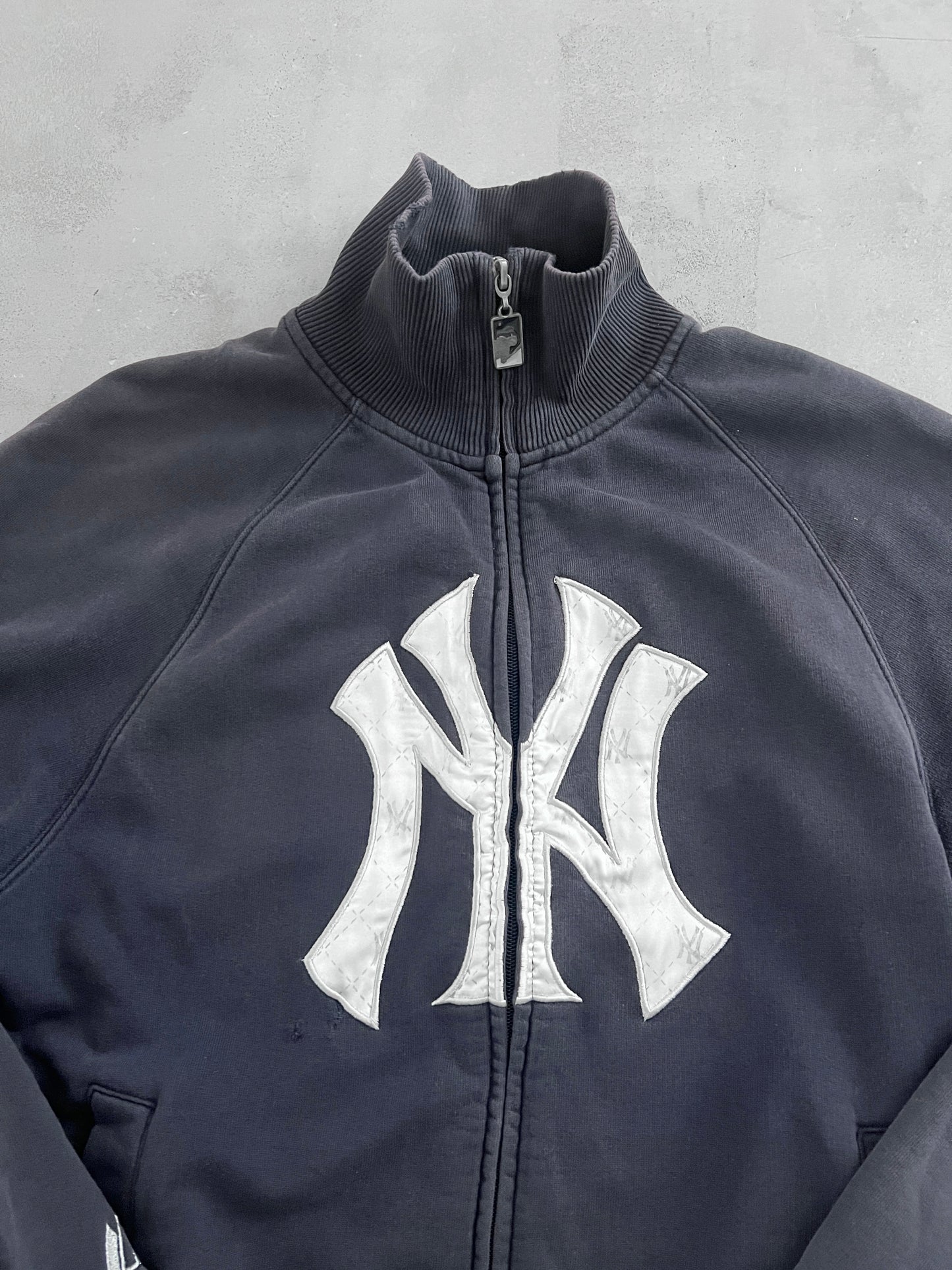 FADED NAVY YANKEES JACKET - 1990S - S