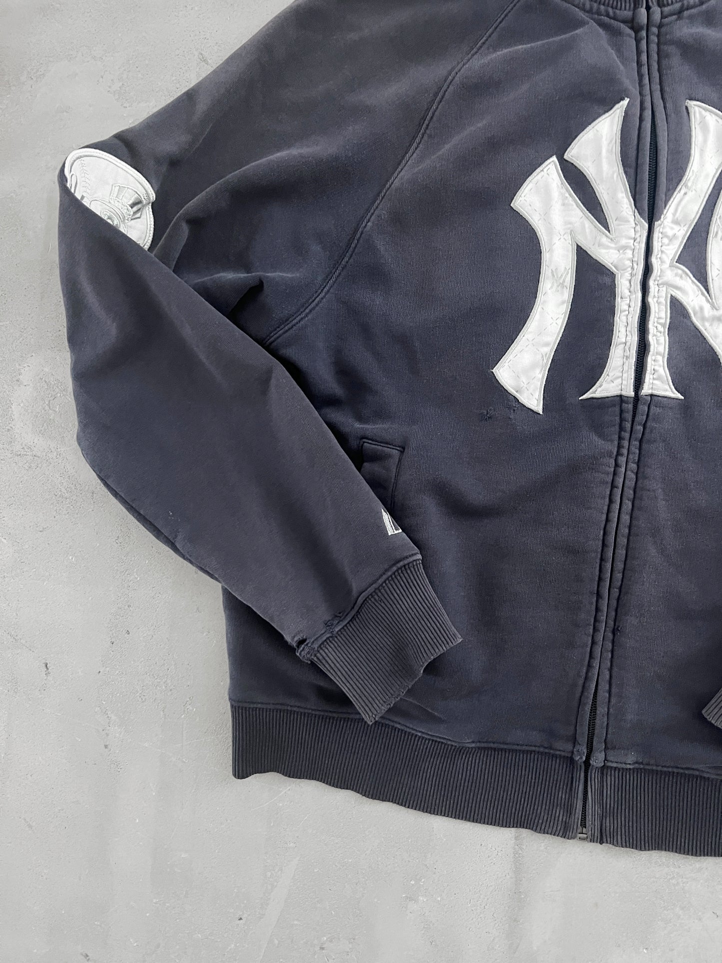 FADED NAVY YANKEES JACKET - 1990S - S