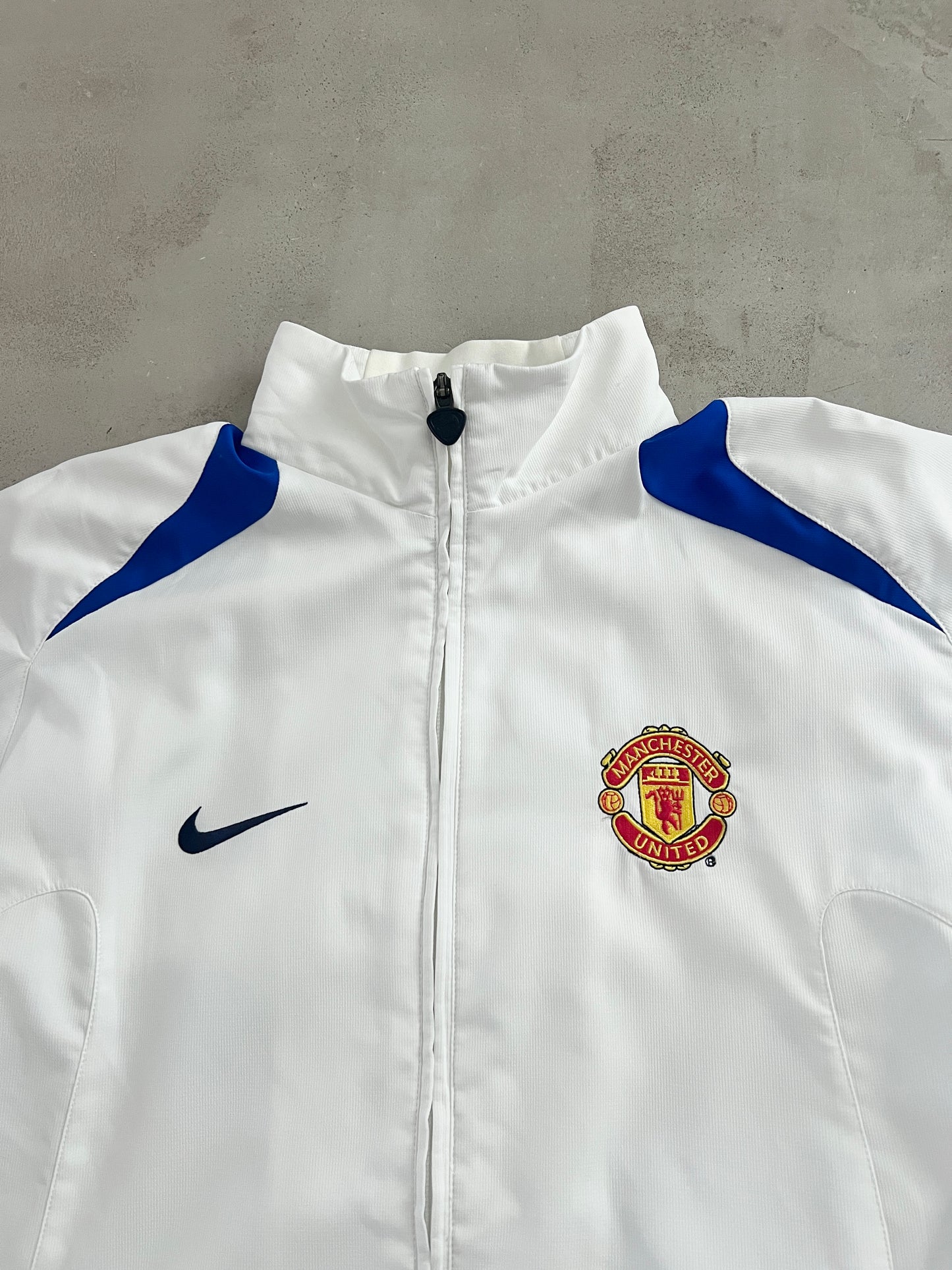 WHITE MANCHESTER UNITED NIKE JACKET - 2000S - L