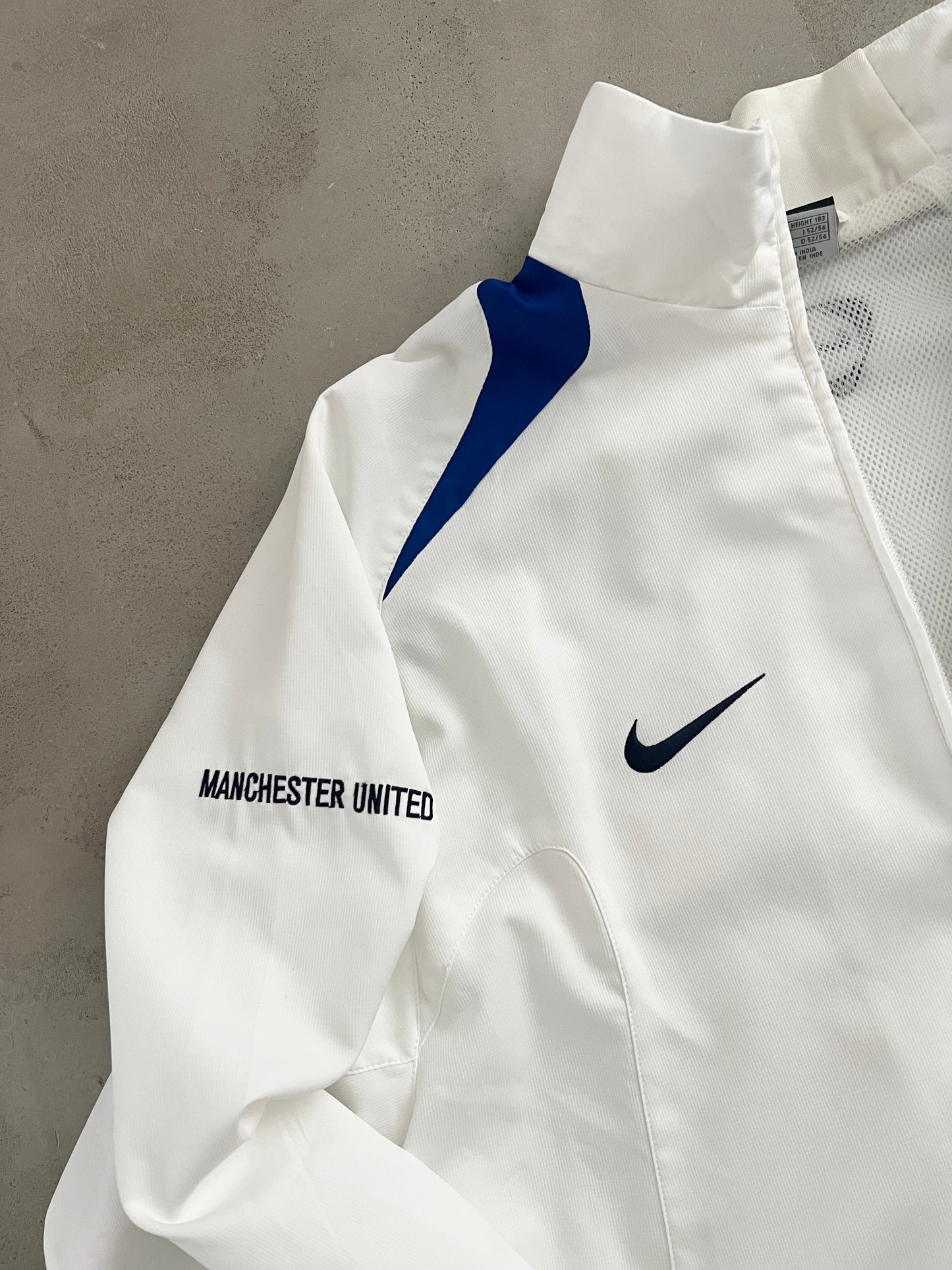 WHITE MANCHESTER UNITED NIKE JACKET - 2000S - L